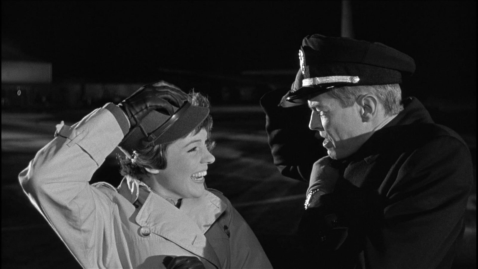 The Americanization of Emily (1964) Julie Andrews Public Domain DVD - NO CASE
