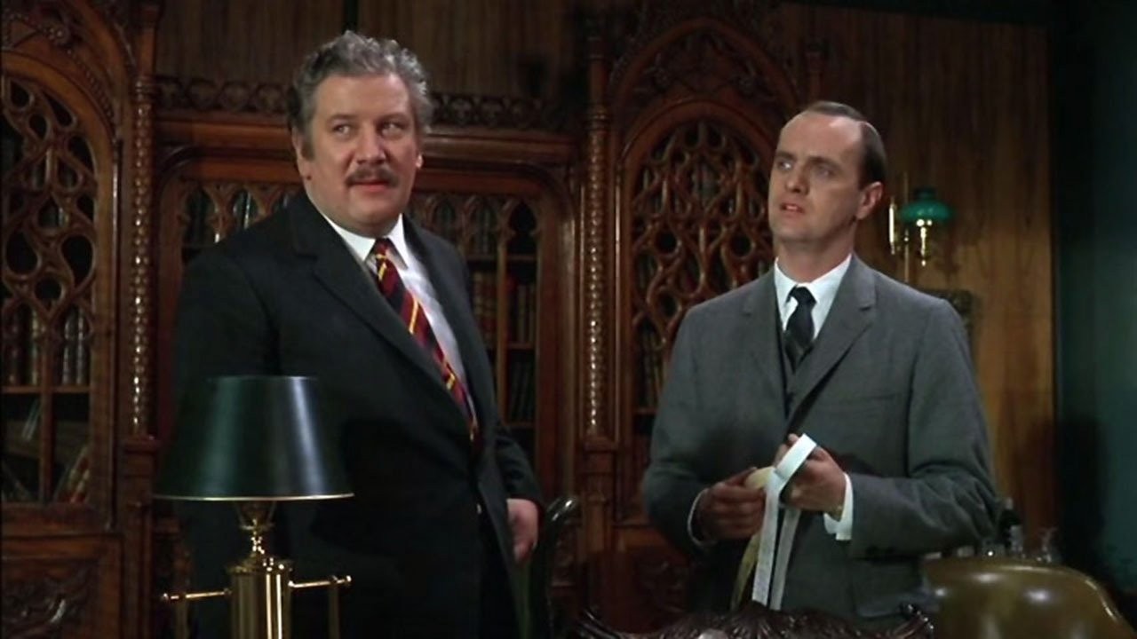 Hot Millions (1968) Comedy DVD Peter Ustinov Maggie Smith Public Domain NO CASE