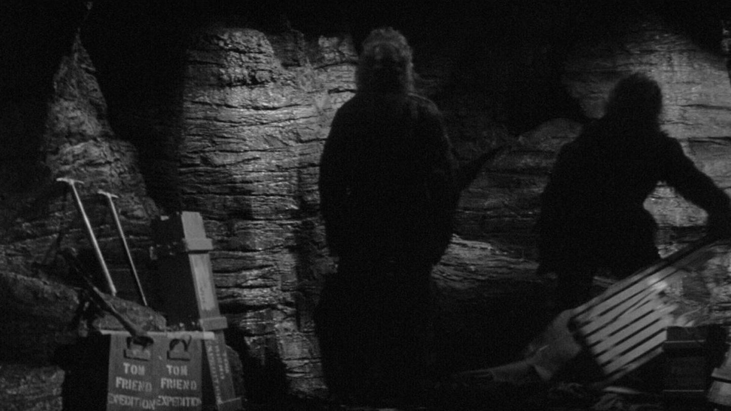 The Abominable Snowman (1957) Horror, Peter Cushing, Public Domain DVD NO CASE